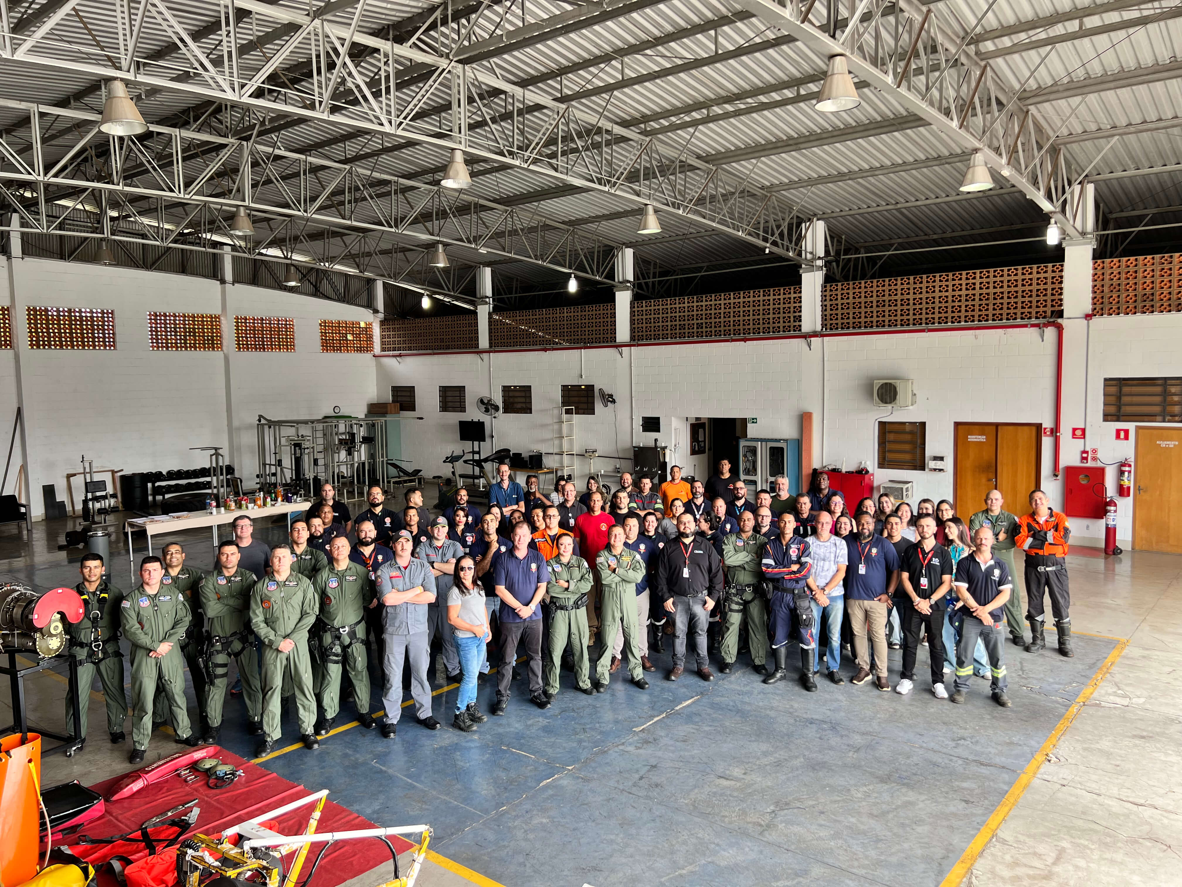 Logo Base de Aviação